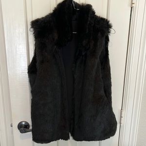 Faux fur vest black size small 4 6